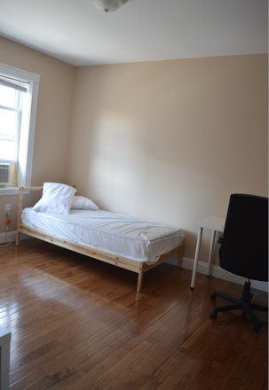 Bed - UPDATED UNIT - 3 BED/ 1 BATH AVAILABLE AUGUST 2026- CLOSE TO BC CAMPUS Apartments