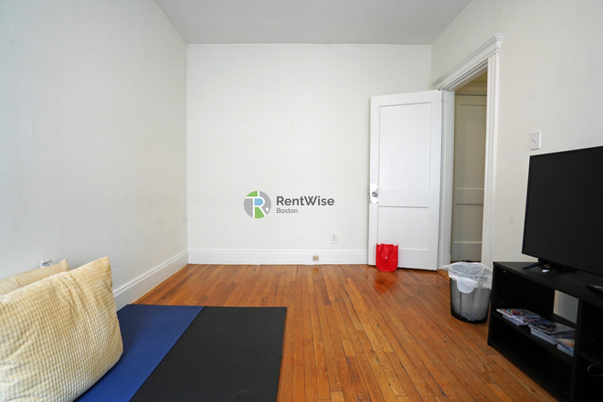 1 - SEPT 2026-Fantastic Allston 1 bed, Fitness rm, H/HW inc. NO FEE! Apartments
