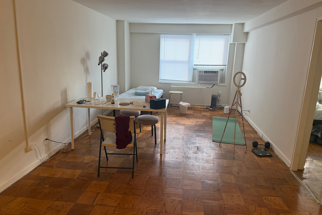 bedroom - Furnished Room in Tuscany/Canterbury – Walk to Campus