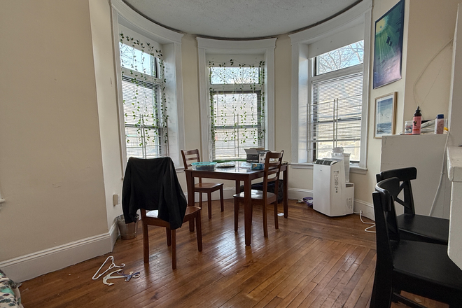 living room - Spacious and convenient Symphony 2 bed Apartments