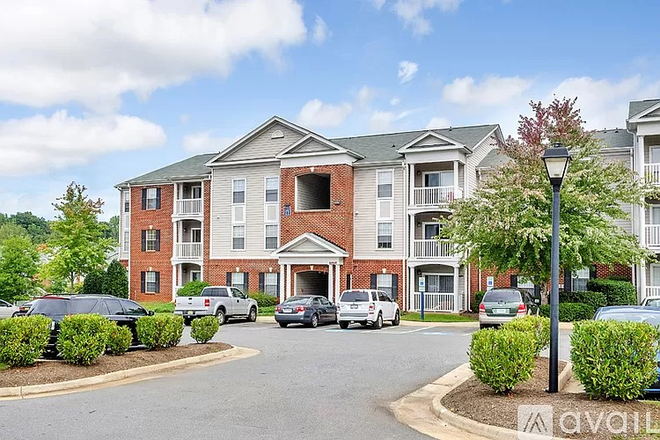 Building - Eagles Landing - 2BR 2BA in gated community with private shuttle to UVA
