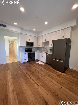 1 - Rare Find in Central Sq - Totally Renovated 4B/2BA with AC & W&D Apartments