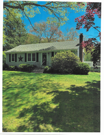 Single Family Home - 3 Bed, single family home, 3 mi. to campus.  Just off RIPTA line. Plenty of parking, quiet/private