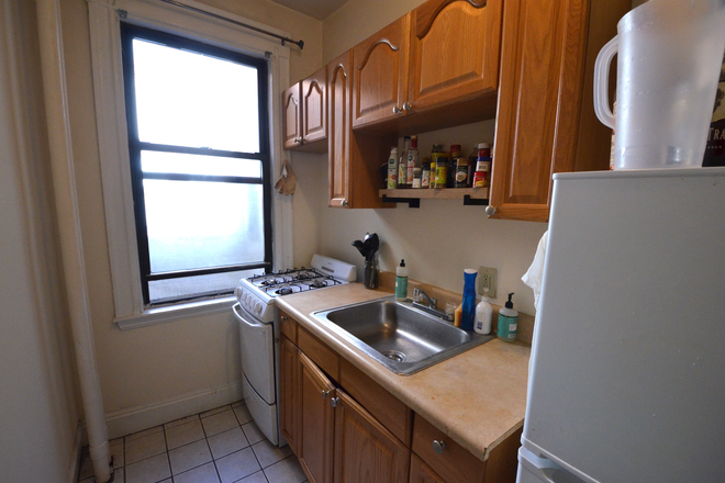 Kitchen - Large Studio Available 9/1/26! *CONTACT NOAH 603-470-8181 Apartments
