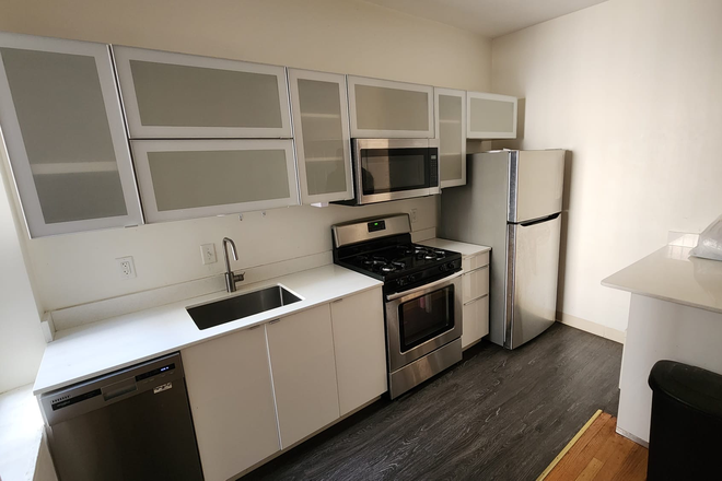 Kitchen - Spacious Affordable Single <1 min walk from Northeastern