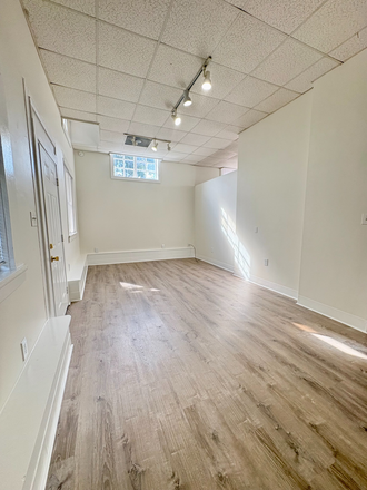large open living space - AVAILABLE IN TIME FOR THE SUMMER SESSIONS! Apartments