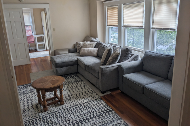 Living Room - Private Bedroom in 4 bed/1 bath Apartment $1050 No Fee