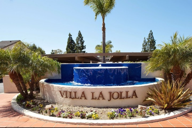 Complex - Villa La Jolla Close to UCSD Apartments