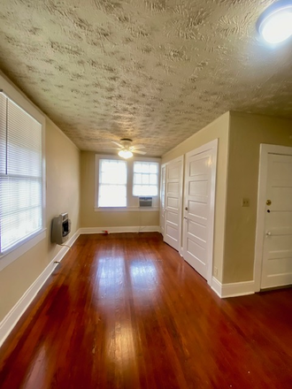 BEAUTIFUL FLOORS - Superb Studio Coming Soon! Apartments