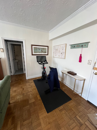 Entry - Fully Furnished 1 Bedroom in Cathedral Heights - Available Now Condo