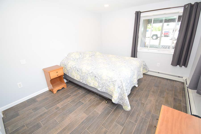 bedroom - 77 Palm Beach Ave - Narragansett, RI House