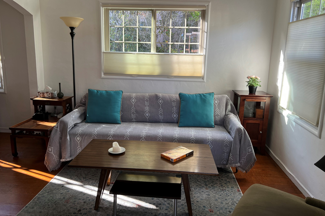 Living Room - 1-2 bedroom available for short or long term booking