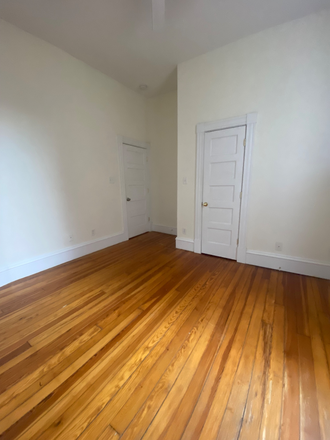 Bedroom ($875/month) - Room for Rent, Very Close to Monroe Park Campus House