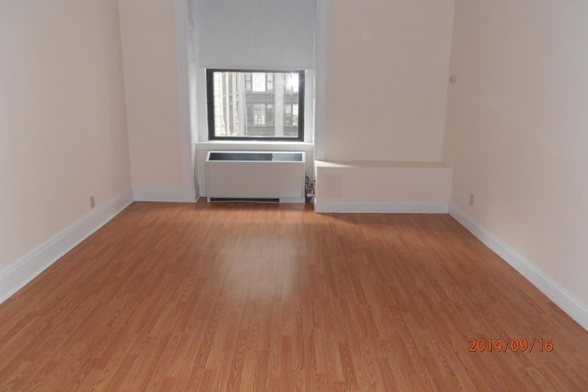 Living Space - Boylston St Studio Back Bay Apartments