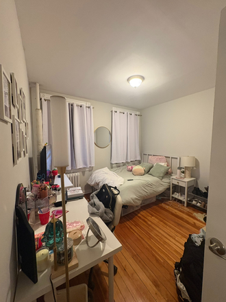 bed - 1 Split North End Apartments