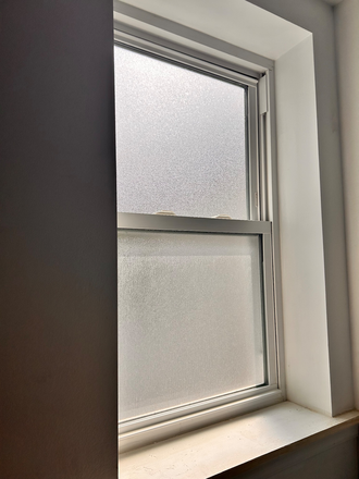 Bathroom window - 1Bed/1Bath in 3Bed/3Bath unit Apartments