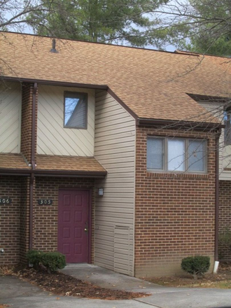  - 3 Bedroom 2.5 Bath Townhouse