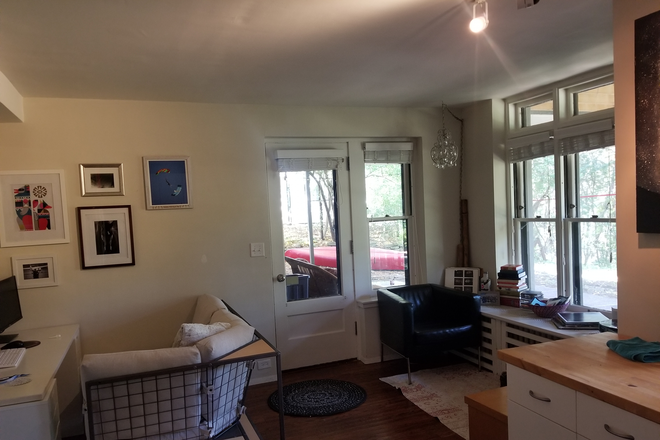 Studio - Woodsy Retreat in Golden Valley