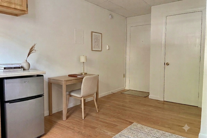 STUDIO - NO BROKER FEE - UNFURNISHED STUDIO AT 405 BEACON STREET AVAILABLE NOW Apartments