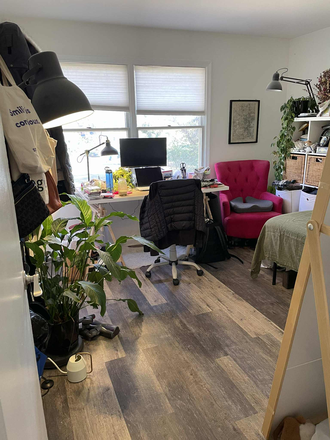 Bedroom - Private Room Available: January 2026 - July 2026, possibility to renew lease House