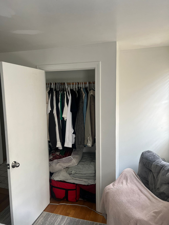 Bedroom - Somerville - Looking for a Roomate / 20mins to Tufts