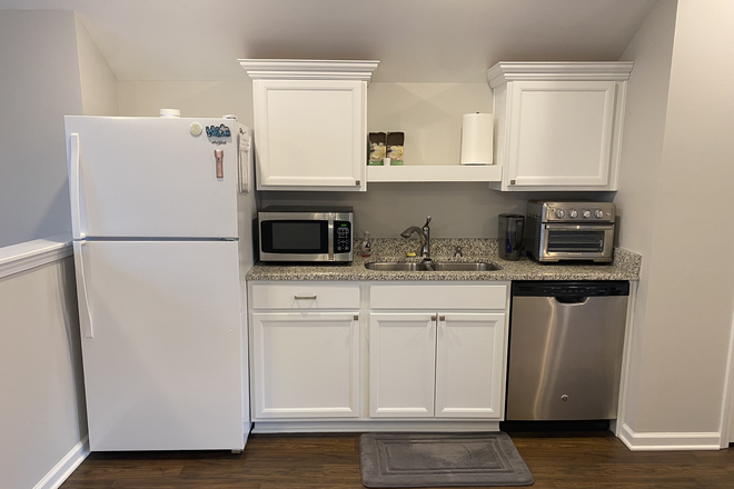 Kitchenette - Magnolia Bluff Studio Loft