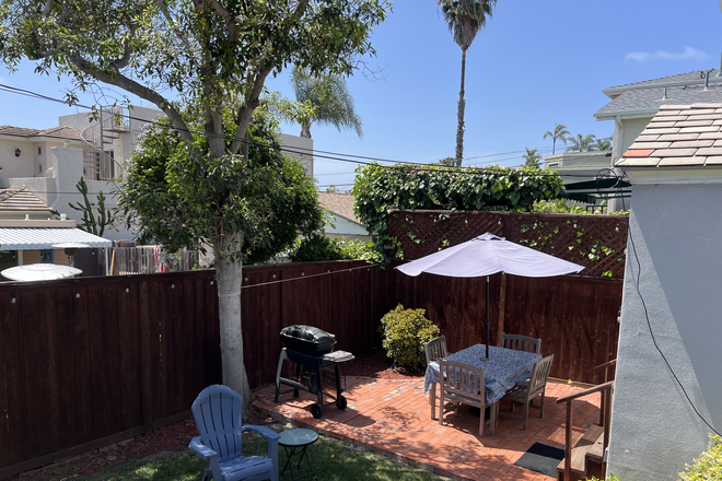 Exterior - Room available in La Jolla, Village Beach Area *Close to school