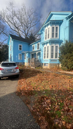 house from front - 14 Chestnut Street