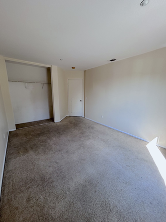 Bedroom - Bedroom in house near UCR