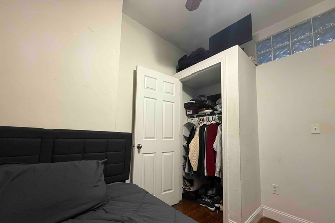 Bedroom - Room right next to Carter Fields and Mass Ave Orange Line