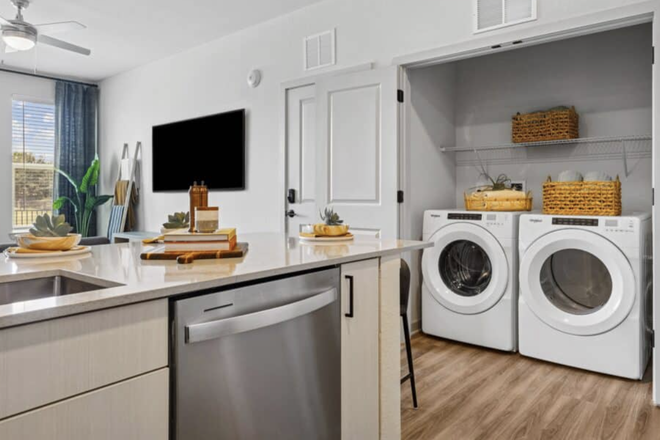 In-unit washer & dryer - UCF Summer Sublease – Private Room and Bathroom, Fully Furnished, Great Location