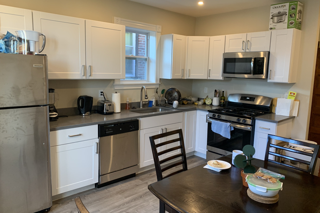 1 - SEPT 2026 - Wonderful Mission Hill 4b / 2b, Student OK! No Broker Fees! Apartments