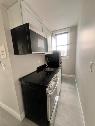 Kitchen - Just Renovated 2 Separate Rooms in Burbank St Walk to Campus No Fee Apartments