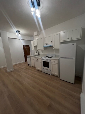 Kitchen - 2-bedroom unit close to campus w/ recently renovated kitchen! Apartments