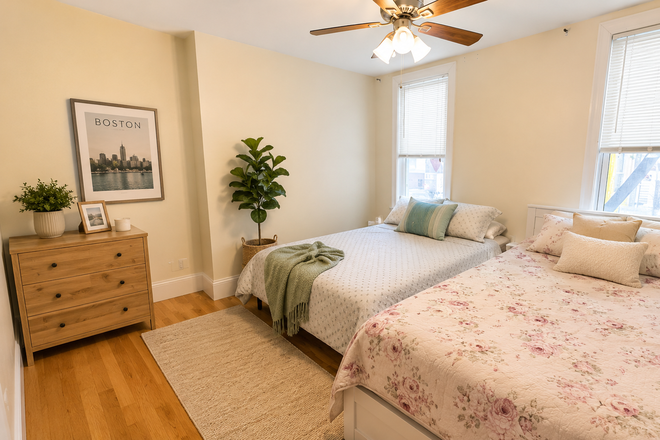 Unit - Sunny Brookline 1 Bed | Heat & Hot Water Included Condo