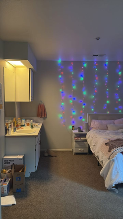 Sink - 903 18th Street Apartments