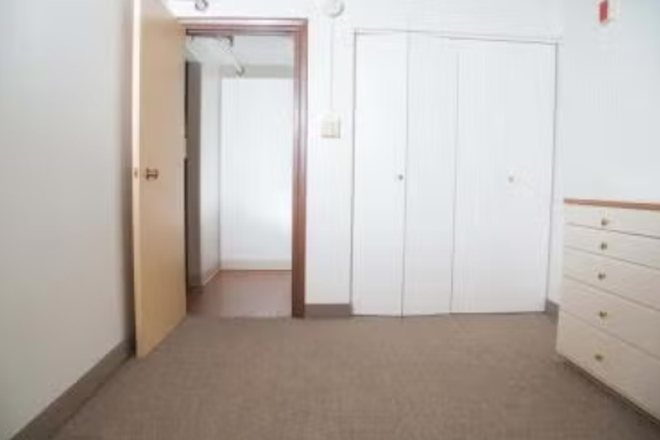 bedroom - Athens Court Private Bedroom in 2Bed/1Bath Apartments