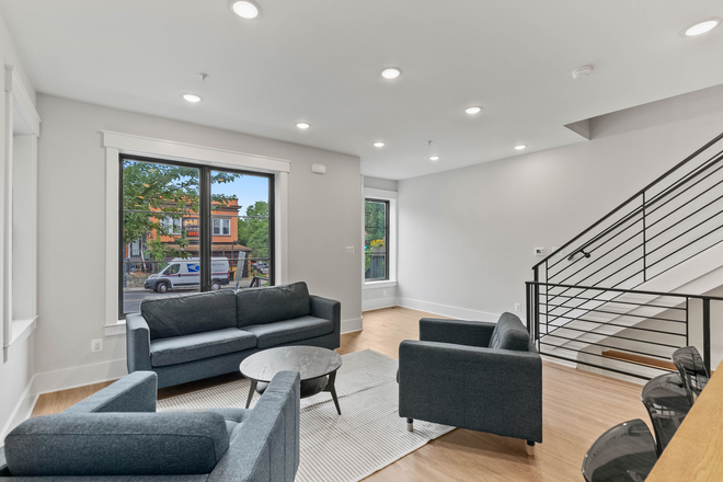 livingroom - Private Room with Private Bathroom – Columbia Heights – Near Howard University Apartments