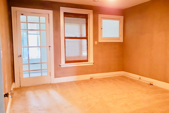 Large Bedroom - Available April 2025!  Walk to XU.  Large 3br with tons of space and character! Condo