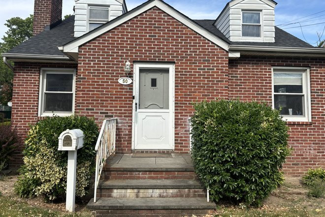 5 Bedroom 2 Bathroom House - 5 Bedroom 2 Bath House for Rent 8 minute walk from Hofstra