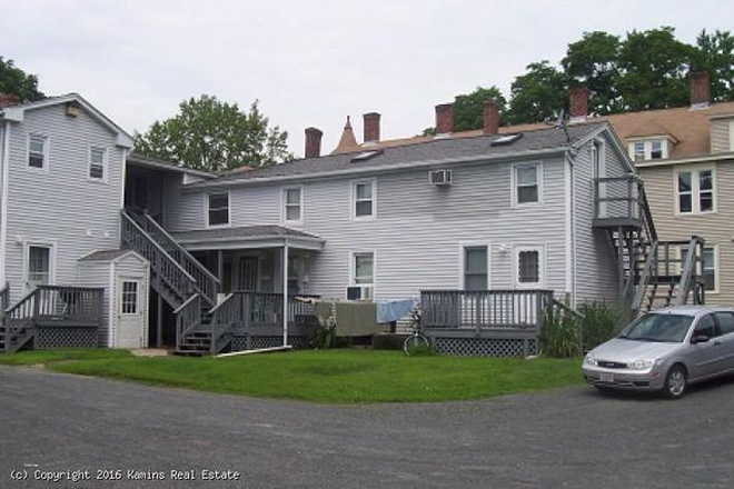 EXTERIOR SIDE - 104 Hawley St, Apt 2L, Northampton