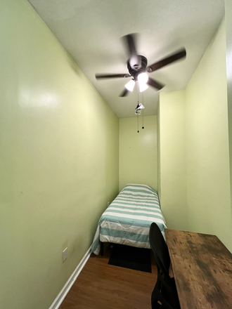 Bedroom - CARIBBEAN CHATEAU PEACEFUL AMBIANCE $750 A MONTH $300 SECURITY DEPOSIT, ALL UTILITIES INCLUDED!