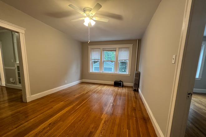 1 - AVAIL NOW?Renovated Charm Porter Sq?Spacious?Pets Allowed