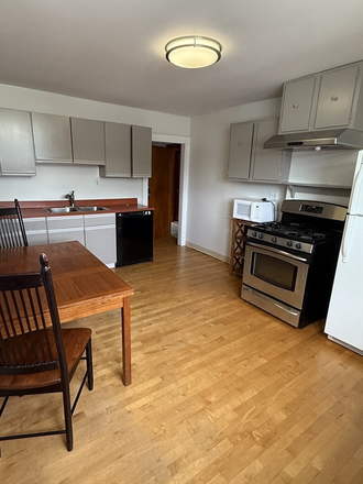 . - Spacious 2 Bed / 1 Bath w/ LAUNDRY IN UNIT!! Available NOW!! Apartments