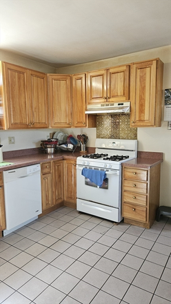 kitchen - Cozy 2 Bed / 1 Bath with parking! Available NOW!!! Apartments