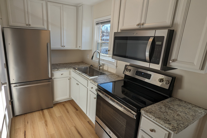 Kitchen - Updated 2 bed 1.5 bath