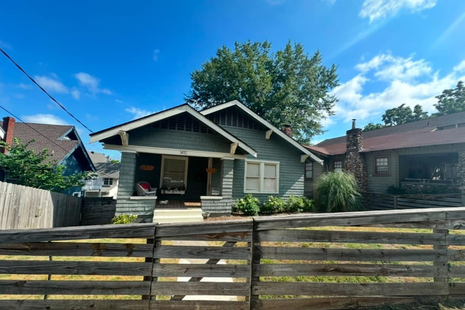 Street view - Southside Bungalow close to campus