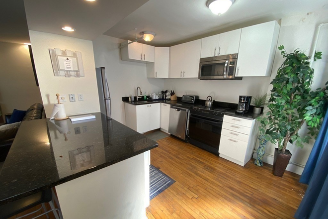 . - LOCATION!! Amazing 2 Bed / 1 Bath w/ LAUNDRY IN UNIT! Avail. NOW!! Apartments