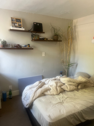 Plenty of room - 1511 Broadway St. House