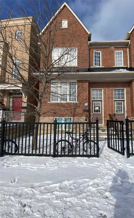 outside street view - Room for Rent in the Village! Student Rental. Basement Unit.